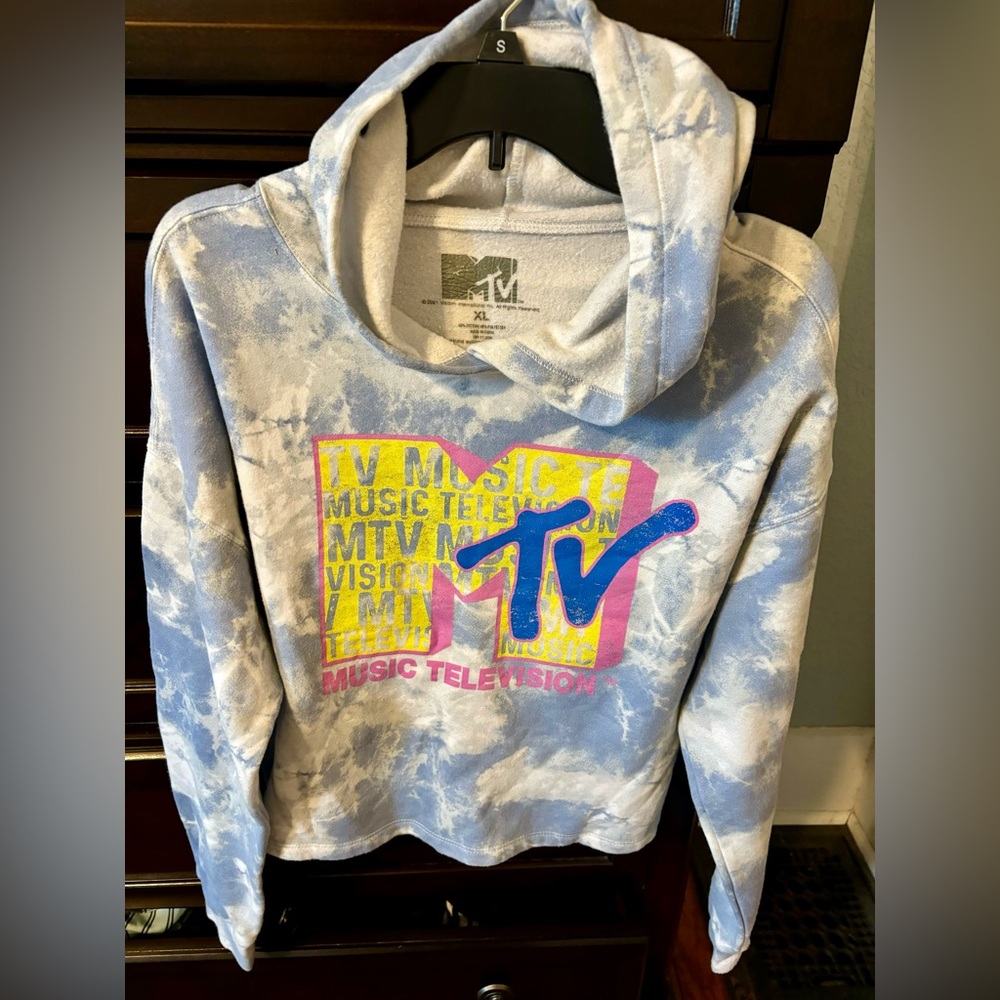 MTV Music Television Crop Top Hoodie Sweater Size XL